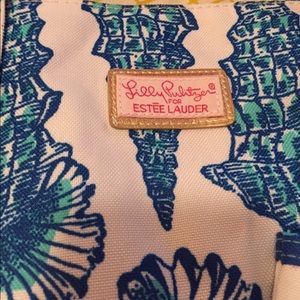 Lilly With Estée Lauder Beach/Tote Bag